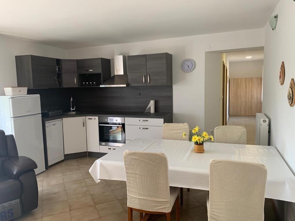 Apartman Dalija Vinkuran Exterior foto